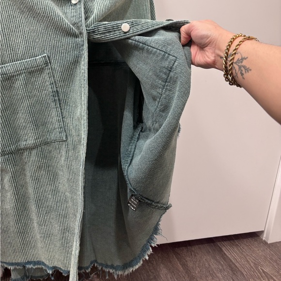 Stylish Fall Sage Green Corduroy Button-Up Jacket/Shaket/Flannel - Picture 3 of 16